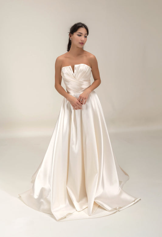 LOOK 12 Luxurious ivory Mikado fabric wedding gown (Model WG2024-12)