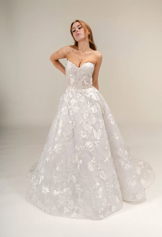 LOOK 20 Embroidery sweetheart bridal gown (Model WG2024-20)