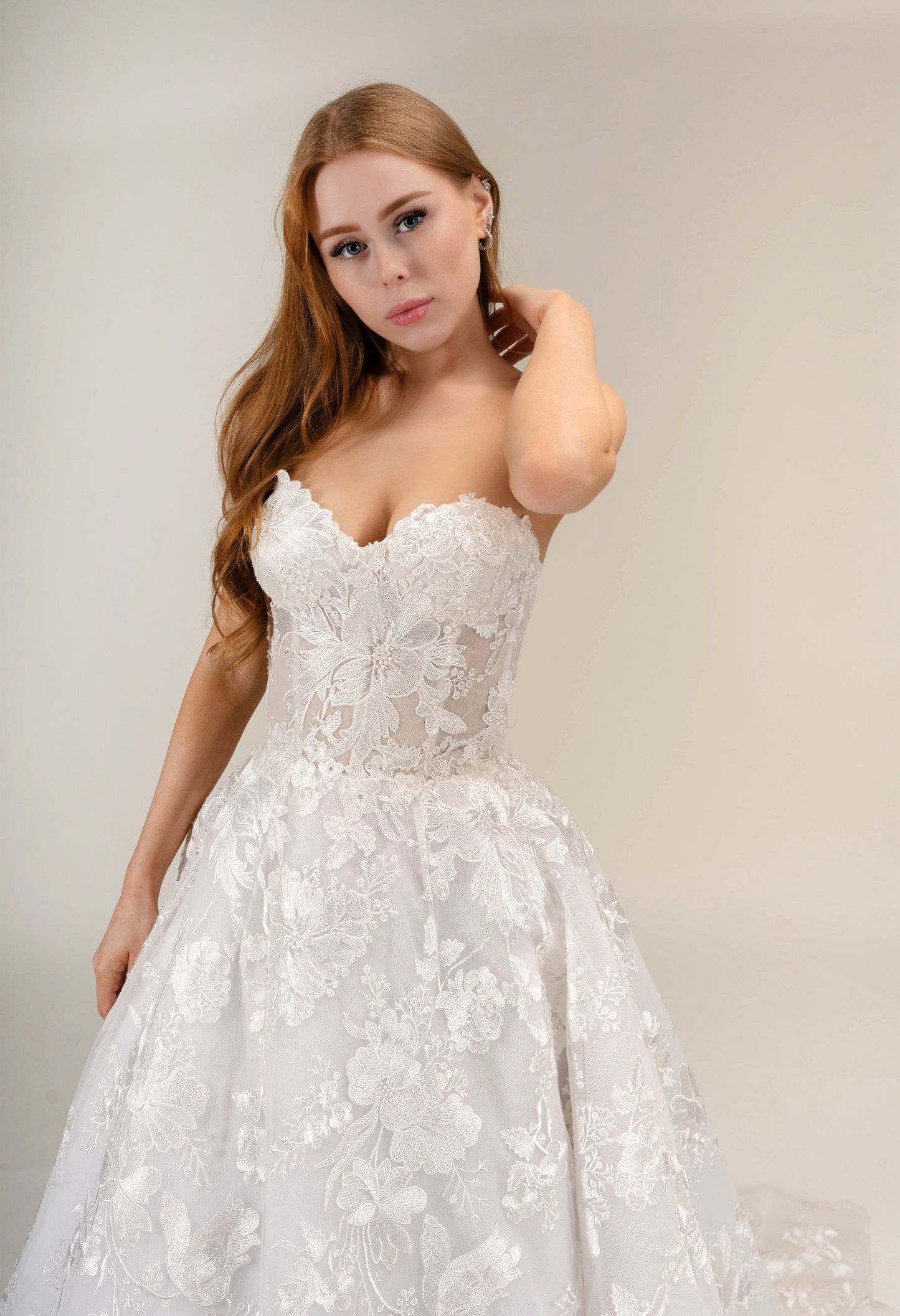 LOOK 20 Embroidery sweetheart bridal gown (Model WG2024-20)
