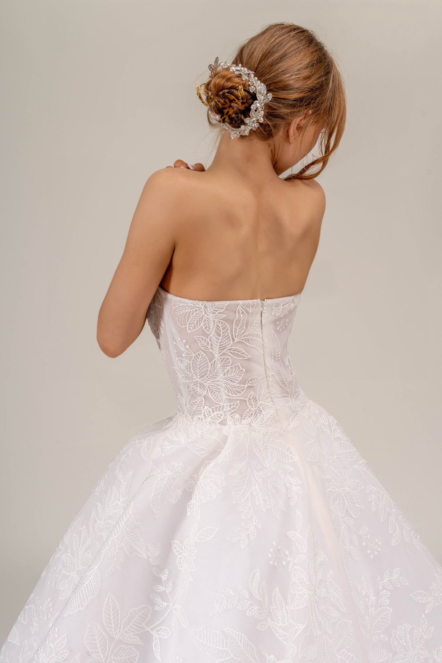 LOOK 17 Sweetheart neckline bridal gown (Model WG2024-17)