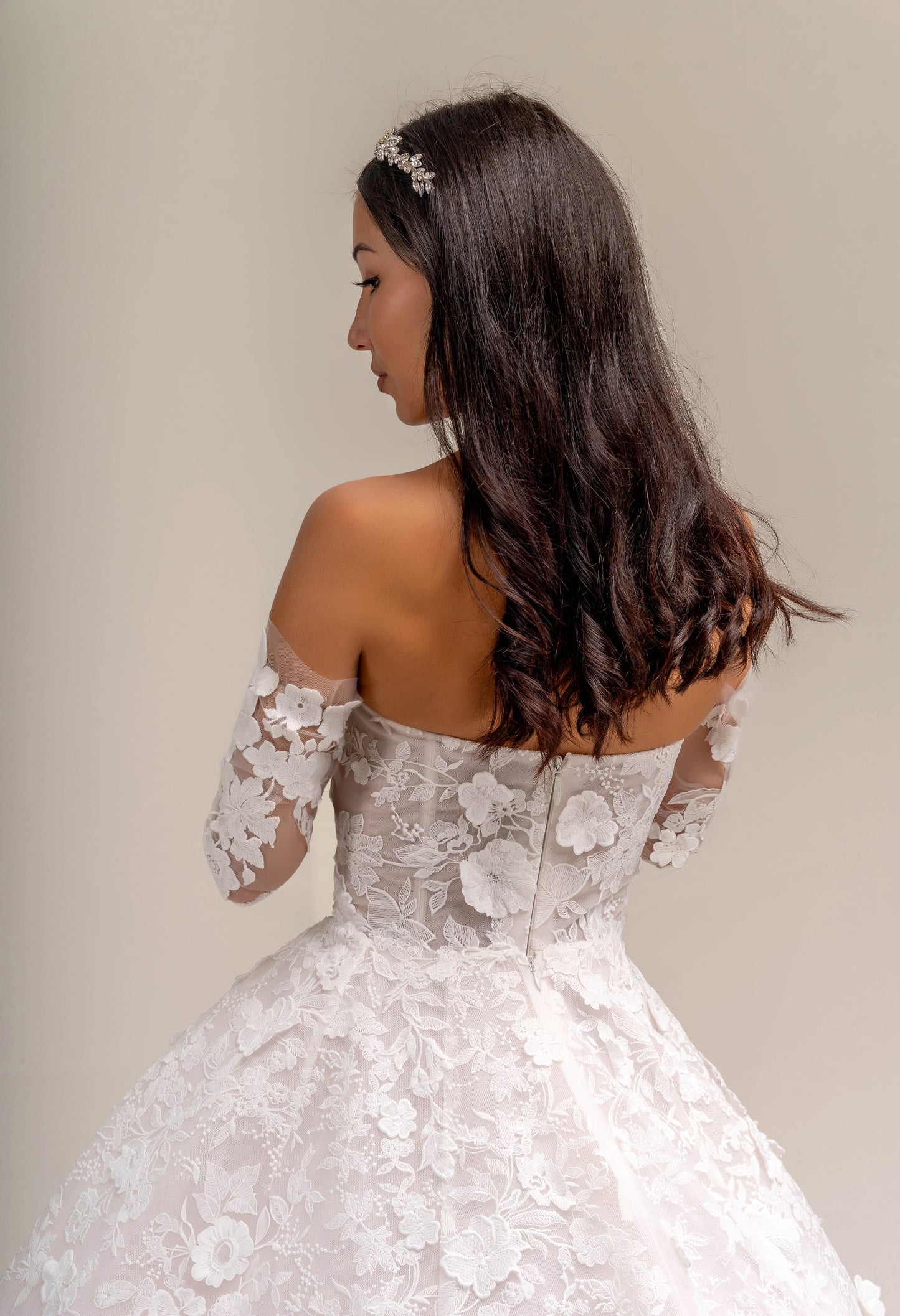 LOOK 21 Embroidery sweetheart bridal gown (Model WG2024-21)