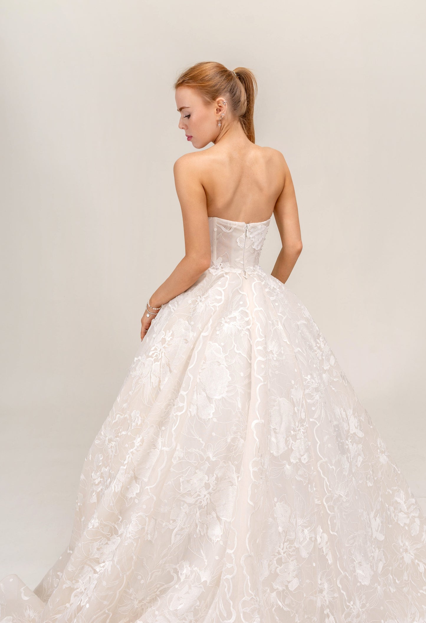 LOOK 14 Classic strapless sweetheart neckline embroidery bridal gown (Model WG2024-14)