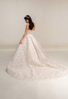 LOOK 1 Sweetheart bridal gown (Model WG2024-01)
