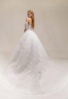 LOOK 13 Classic sweetheart neckline bridal gown (Model WG2024-13)