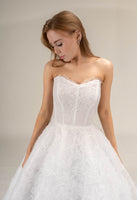 LOOK 3 Sweetheart neckline bridal gown (Model WG2024-03)