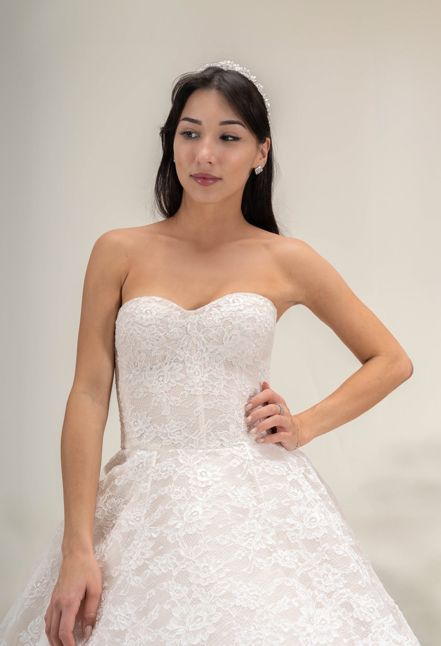 LOOK 1 Sweetheart bridal gown (Model WG2024-01)