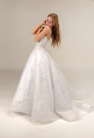 LOOK 3 Sweetheart neckline bridal gown (Model WG2024-03)