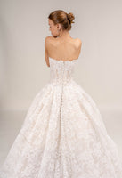 LOOK 24 Sweetheart neckline bridal gown (Model WG2024-24)